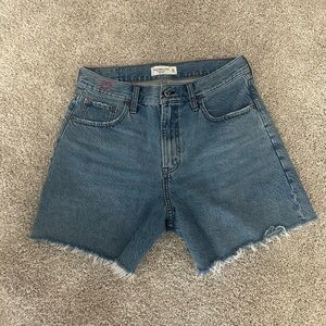 Abercrombie High Rise Loose Short 29